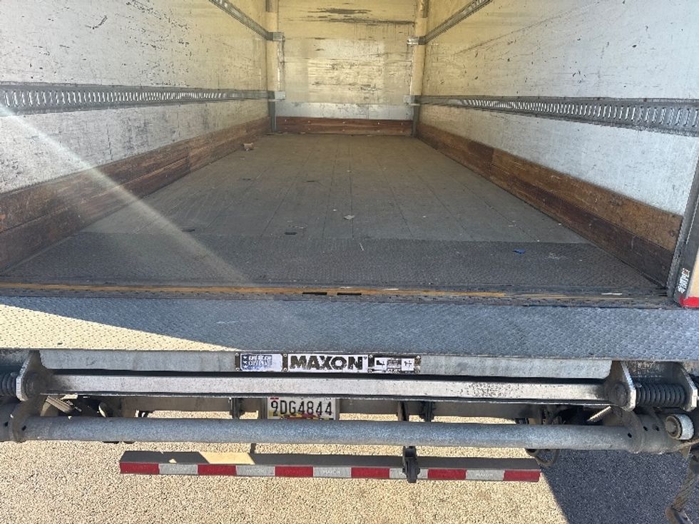 Medium Duty Box Truck-Light and Medium Duty Trucks-Freightliner-2019-M2-Baltimore-MD-184,336\n\t\tmiles-$ 49,250 - Image 10