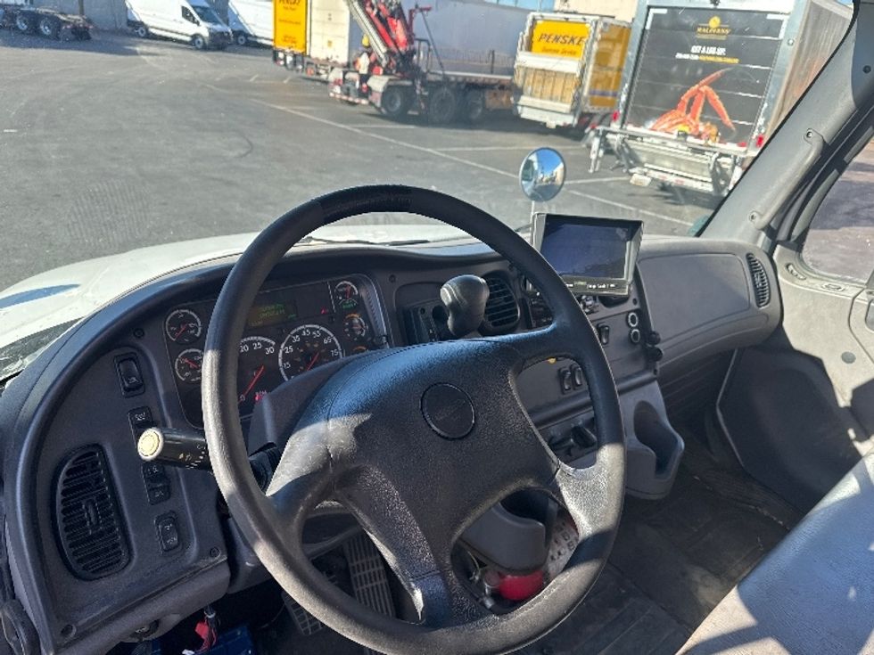 Medium Duty Box Truck-Light and Medium Duty Trucks-Freightliner-2019-M2-Baltimore-MD-184,336\n\t\tmiles-$ 49,250 - Image 17