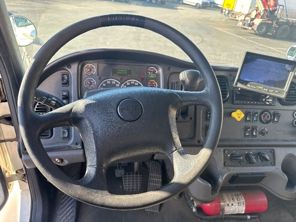 Medium Duty Box Truck-Light and Medium Duty Trucks-Freightliner-2019-M2-Baltimore-MD-184,336\n\t\tmiles-$ 49,250 - Image 18