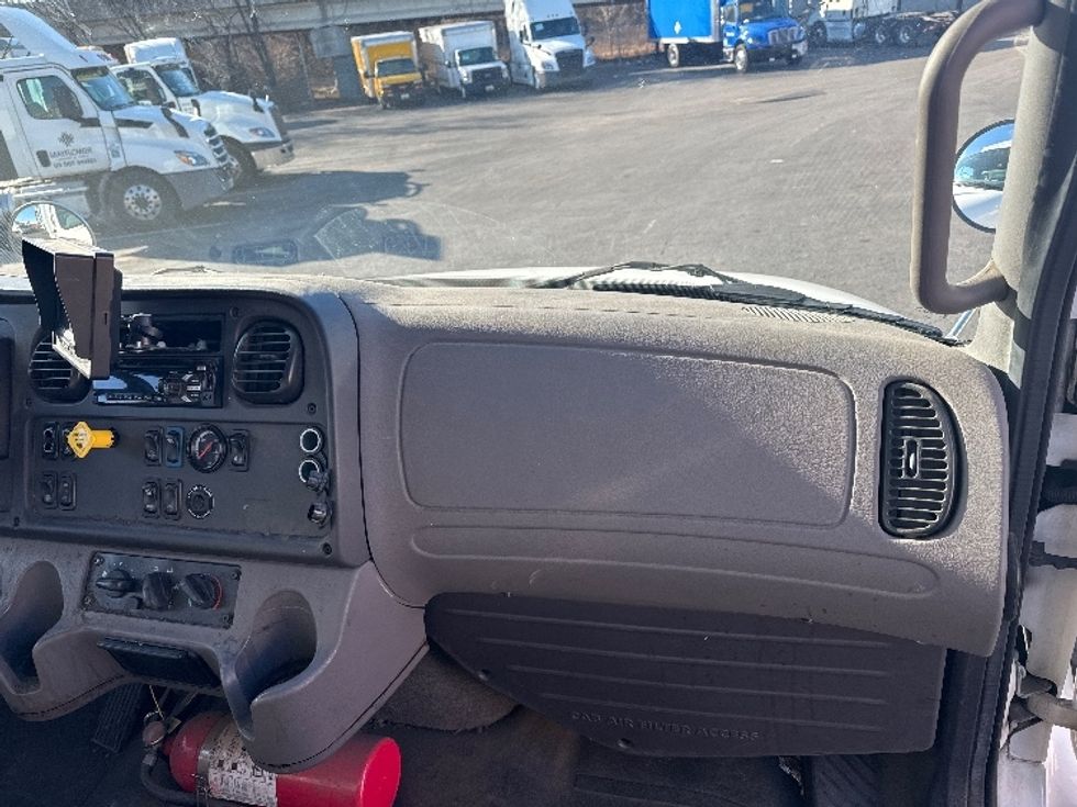Medium Duty Box Truck-Light and Medium Duty Trucks-Freightliner-2019-M2-Baltimore-MD-184,336\n\t\tmiles-$ 49,250 - Image 21