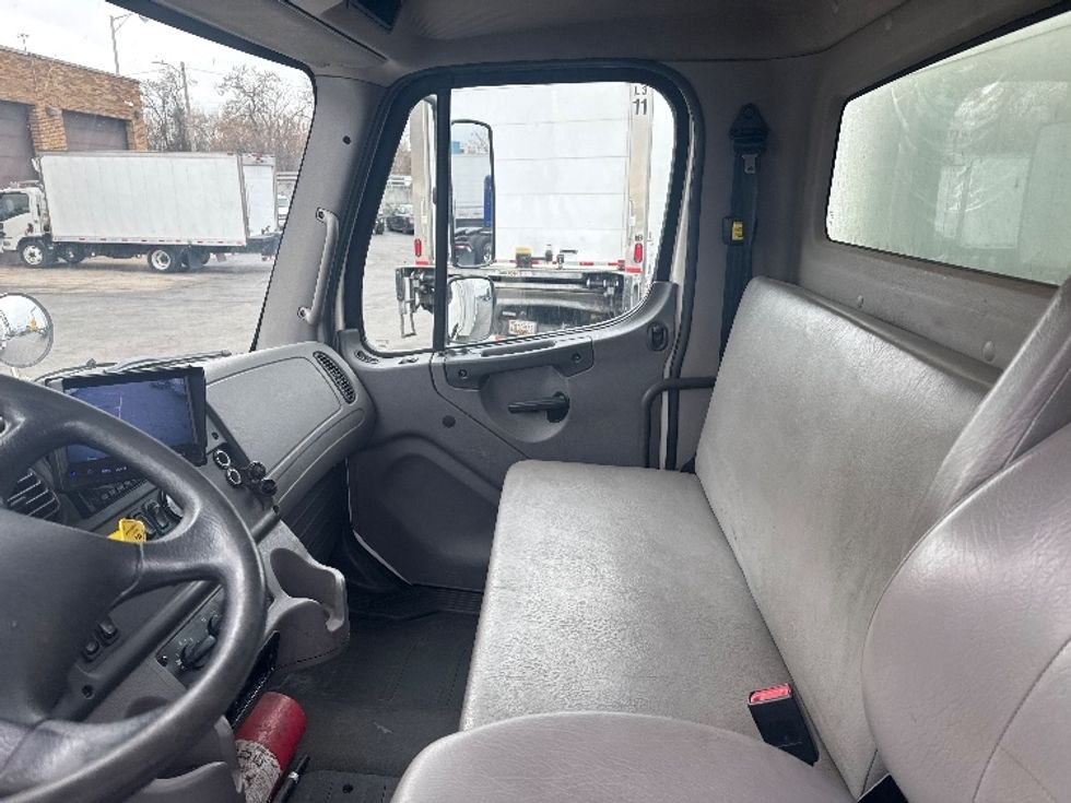 Medium Duty Box Truck-Light and Medium Duty Trucks-Freightliner-2019-M2-Baltimore-MD-203,634\n\t\tmiles-$ 46,500 - Image 18