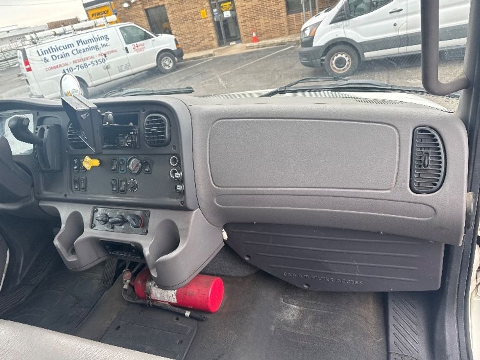 Medium Duty Box Truck-Light and Medium Duty Trucks-Freightliner-2019-M2-Baltimore-MD-203,634\n\t\tmiles-$ 46,500 - Image 20