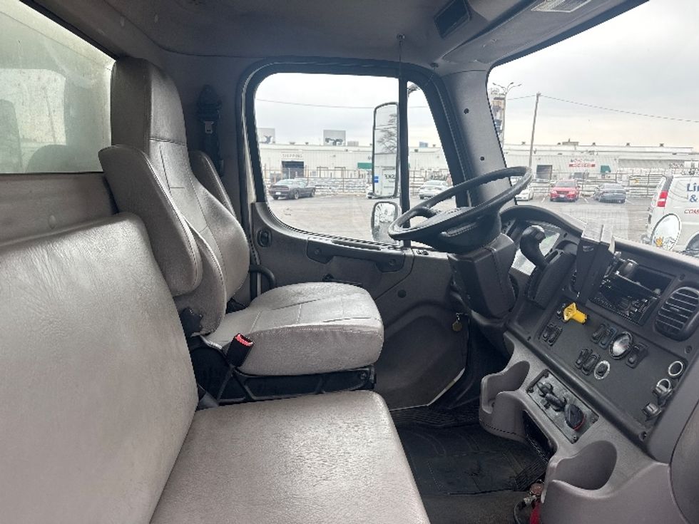 Medium Duty Box Truck-Light and Medium Duty Trucks-Freightliner-2019-M2-Baltimore-MD-203,634\n\t\tmiles-$ 46,500 - Image 21
