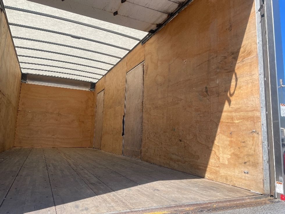 Medium Duty Box Truck-Light and Medium Duty Trucks-Freightliner-2019-M2-Baltimore-MD-213,853\n\t\tmiles-$ 44,750 - Image 12