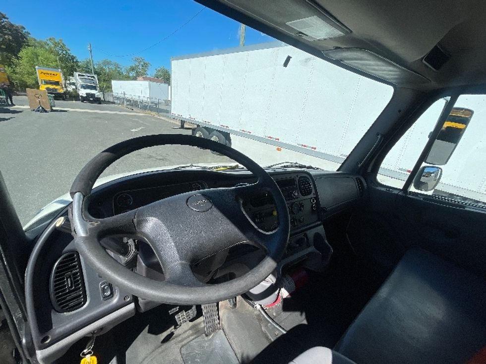 Medium Duty Box Truck-Light and Medium Duty Trucks-Freightliner-2019-M2-Baltimore-MD-213,853\n\t\tmiles-$ 44,750 - Image 18