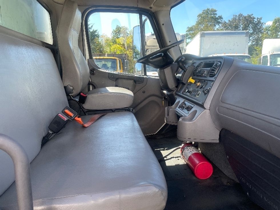 Medium Duty Box Truck-Light and Medium Duty Trucks-Freightliner-2019-M2-Baltimore-MD-213,853\n\t\tmiles-$ 44,750 - Image 22