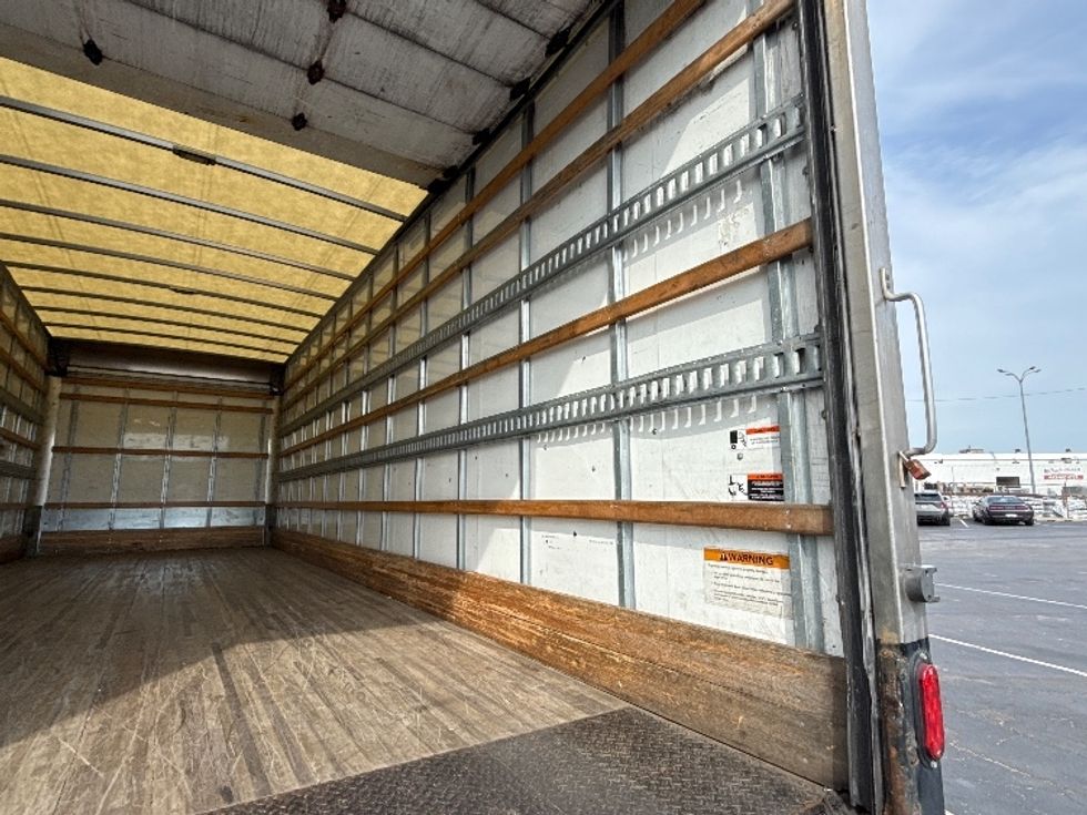 Medium Duty Box Truck-Light and Medium Duty Trucks-Freightliner-2019-M2-Baltimore-MD-223,948\n\t\tmiles-$ 43,750 - Image 12