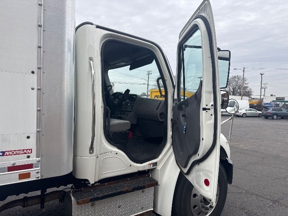 Medium Duty Box Truck-Light and Medium Duty Trucks-Freightliner-2019-M2-Baltimore-MD-229,732\n\t\tmiles-$ 42,500 - Image 20