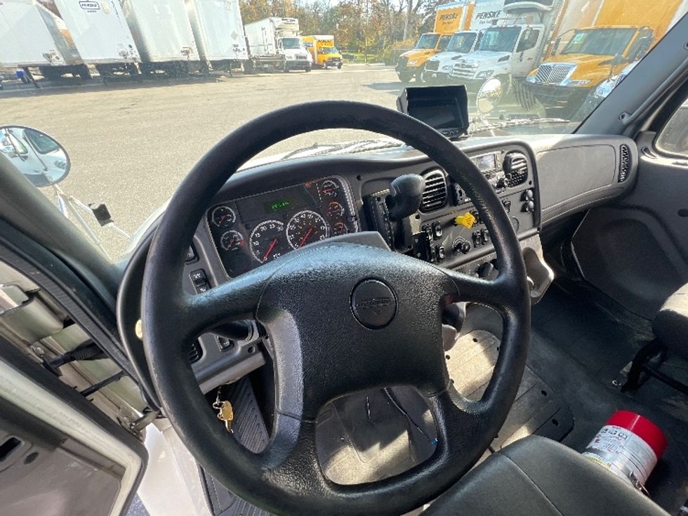 Medium Duty Box Truck-Light and Medium Duty Trucks-Freightliner-2019-M2-Baltimore-MD-250,325\n\t\tmiles-$ 33,000 - Image 17
