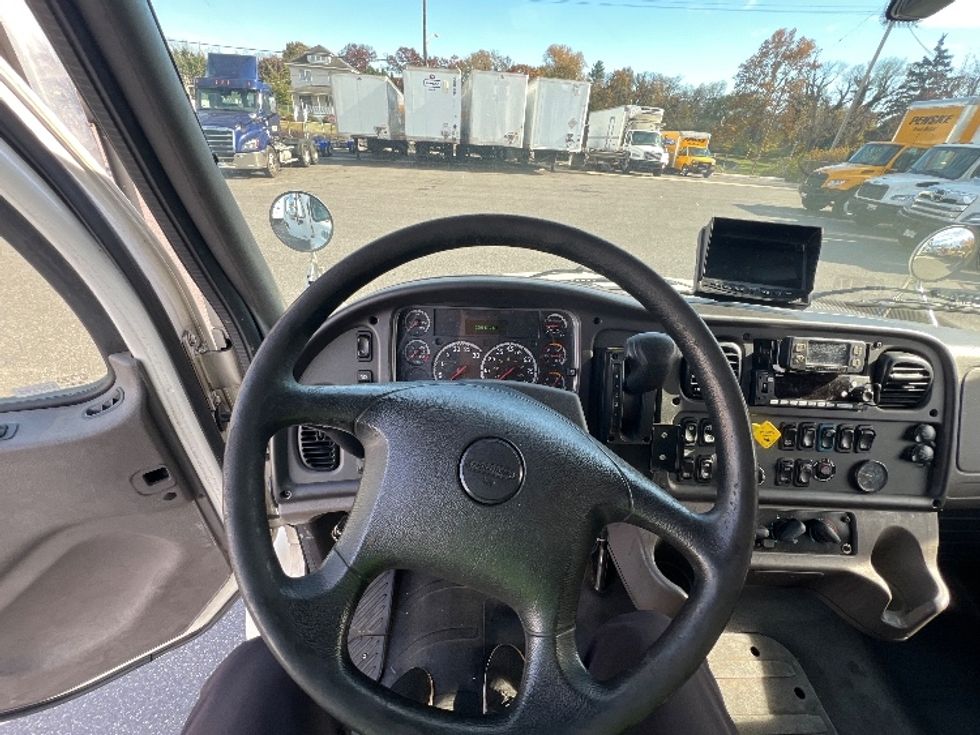 Medium Duty Box Truck-Light and Medium Duty Trucks-Freightliner-2019-M2-Baltimore-MD-250,325\n\t\tmiles-$ 33,000 - Image 18
