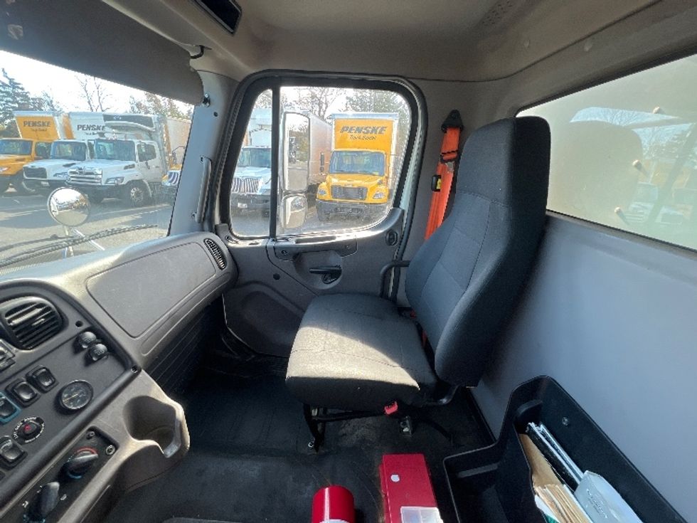 Medium Duty Box Truck-Light and Medium Duty Trucks-Freightliner-2019-M2-Baltimore-MD-250,325\n\t\tmiles-$ 33,000 - Image 19