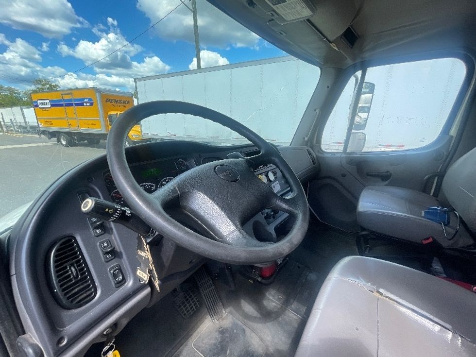Medium Duty Box Truck-Light and Medium Duty Trucks-Freightliner-2019-M2-Baltimore-MD-273,633\n\t\tmiles-$ 34,000 - Image 18