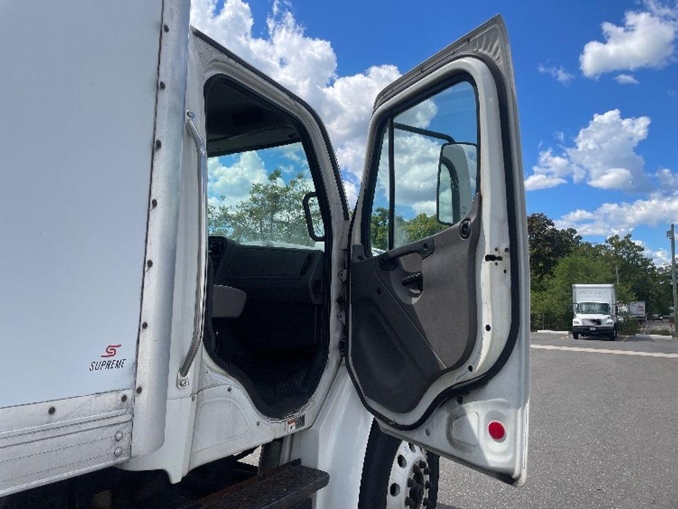 Medium Duty Box Truck-Light and Medium Duty Trucks-Freightliner-2019-M2-Baltimore-MD-273,633\n\t\tmiles-$ 34,000 - Image 20