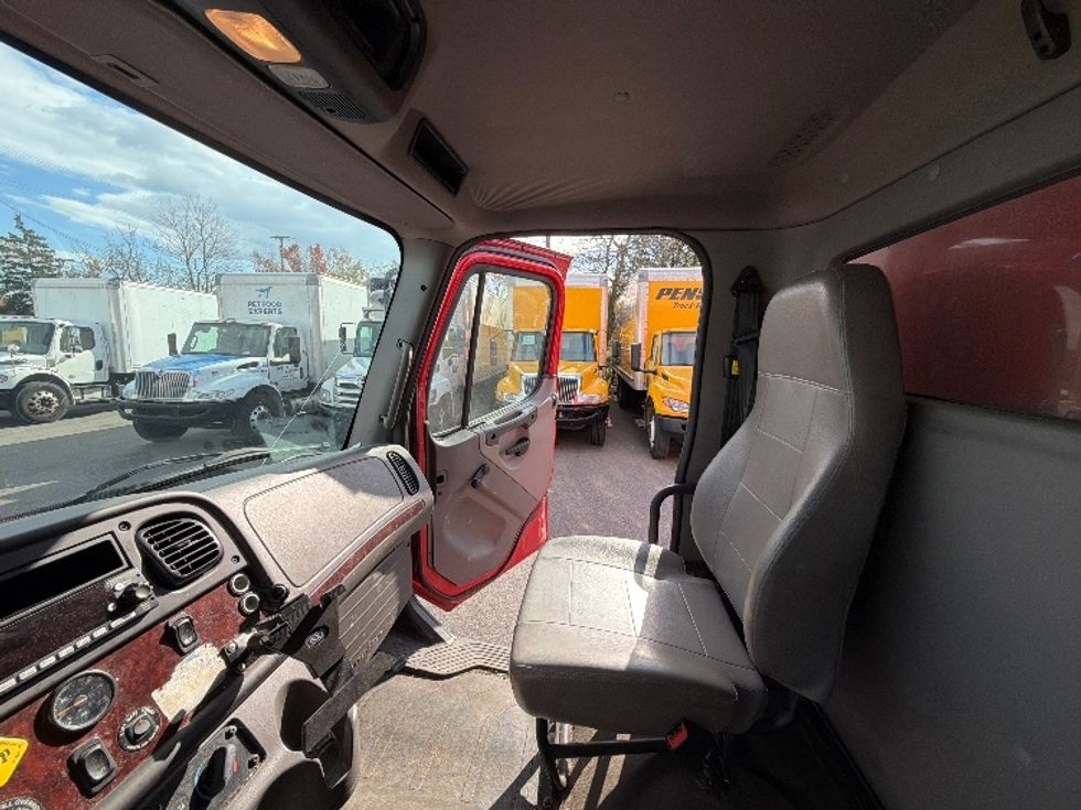 Medium Duty Box Truck-Light and Medium Duty Trucks-Freightliner-2019-M2-Baltimore-MD-275,448\n\t\tmiles-$ 35,750 - Image 19