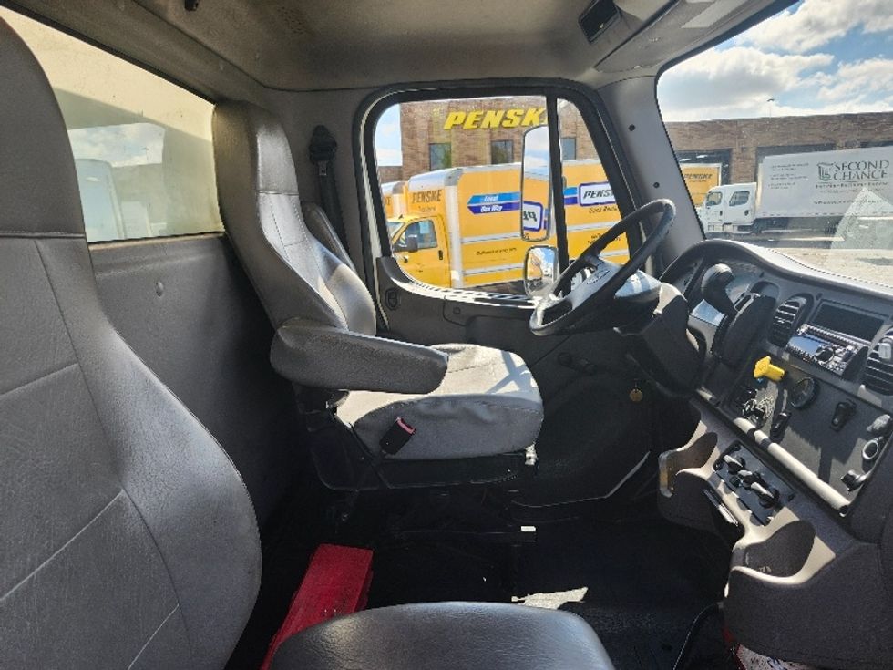 Medium Duty Box Truck-Light and Medium Duty Trucks-Freightliner-2019-M2-Baltimore-MD-294,575\n\t\tmiles-$ 31,000 - Image 19