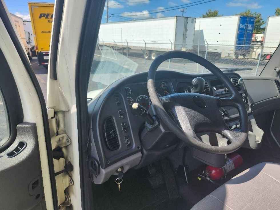 Medium Duty Box Truck-Light and Medium Duty Trucks-Freightliner-2019-M2-Baltimore-MD-294,575\n\t\tmiles-$ 31,000 - Image 24