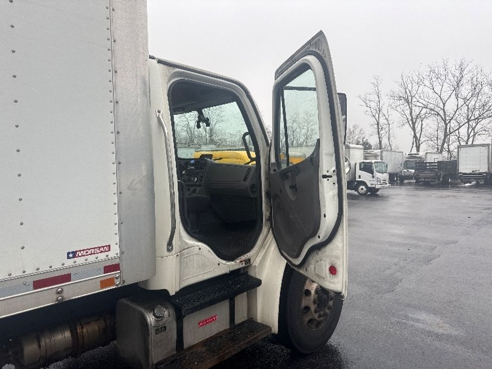 Medium Duty Box Truck-Light and Medium Duty Trucks-Freightliner-2019-M2-Baltimore-MD-339,855\n\t\tmiles-$ 20,000 - Image 17
