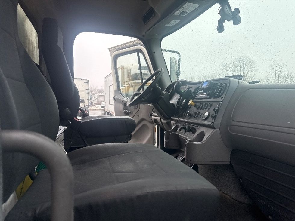 Medium Duty Box Truck-Light and Medium Duty Trucks-Freightliner-2019-M2-Baltimore-MD-339,855\n\t\tmiles-$ 20,000 - Image 19