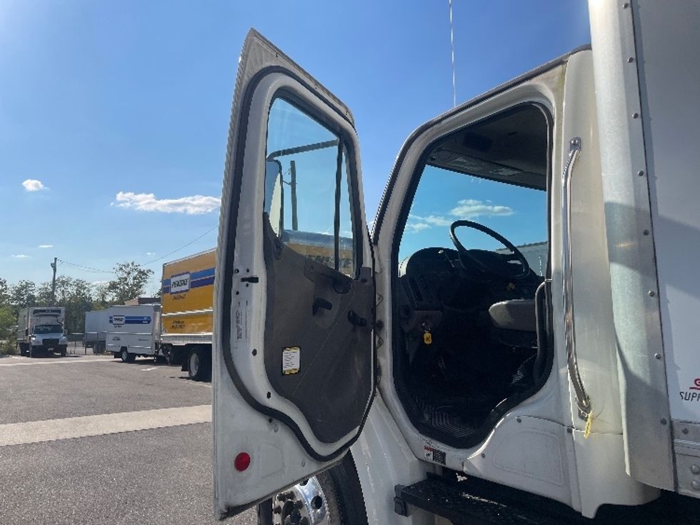 Medium Duty Box Truck-Light and Medium Duty Trucks-Freightliner-2019-M2-Baltimore-MD-80,532\n\t\tmiles-$ 61,000 - Image 14