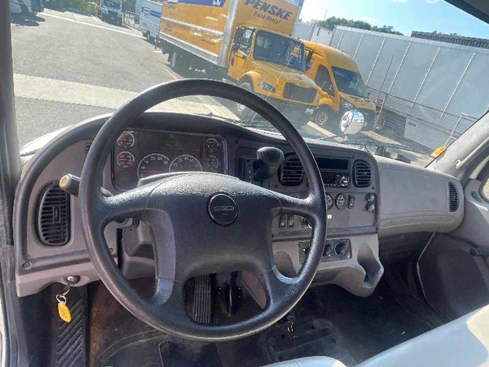 Medium Duty Box Truck-Light and Medium Duty Trucks-Freightliner-2019-M2-Baltimore-MD-80,532\n\t\tmiles-$ 61,000 - Image 16