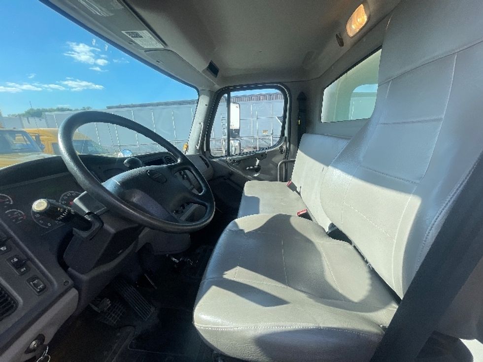 Medium Duty Box Truck-Light and Medium Duty Trucks-Freightliner-2019-M2-Baltimore-MD-80,532\n\t\tmiles-$ 61,000 - Image 17