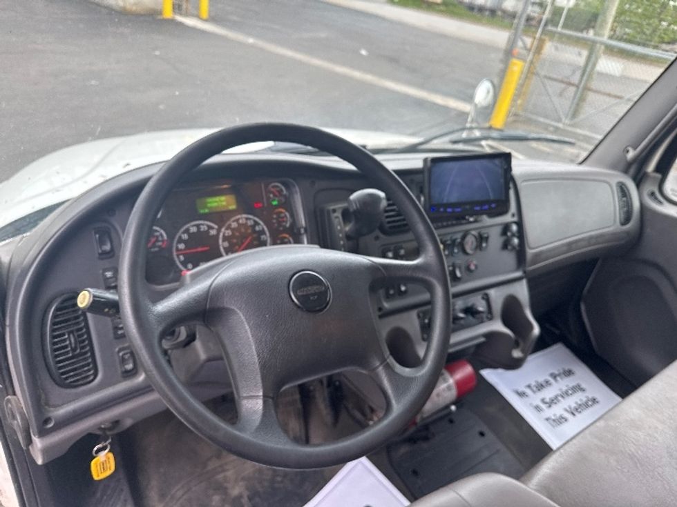 Medium Duty Box Truck-Light and Medium Duty Trucks-Freightliner-2019-M2-Baltimore-MD-84,889\n\t\tmiles-$ 59,500 - Image 17