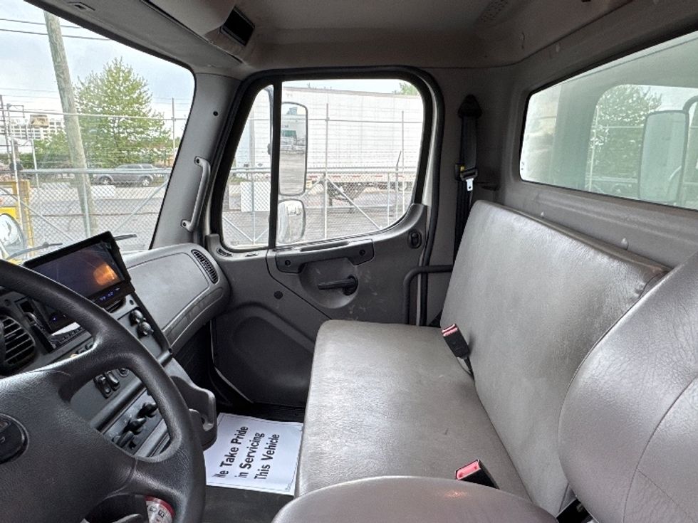 Medium Duty Box Truck-Light and Medium Duty Trucks-Freightliner-2019-M2-Baltimore-MD-84,889\n\t\tmiles-$ 59,500 - Image 19
