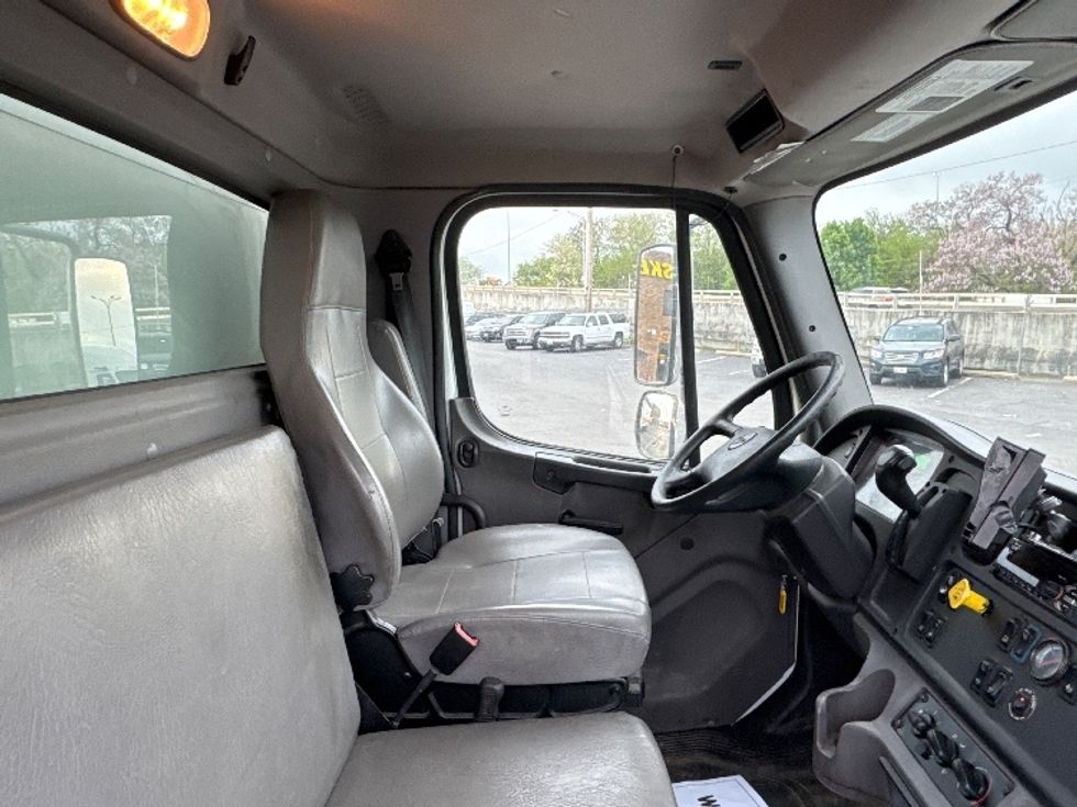 Medium Duty Box Truck-Light and Medium Duty Trucks-Freightliner-2019-M2-Baltimore-MD-84,889\n\t\tmiles-$ 59,500 - Image 22