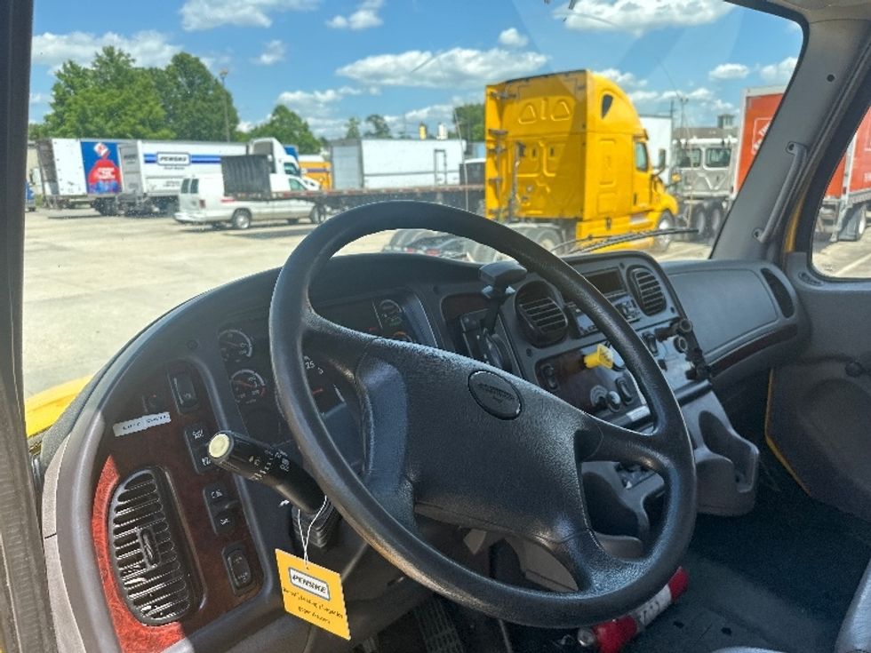 Medium Duty Box Truck-Light and Medium Duty Trucks-Freightliner-2019-M2-Baton Rouge-LA-208,913\n\t\tmiles-$ 40,750 - Image 17