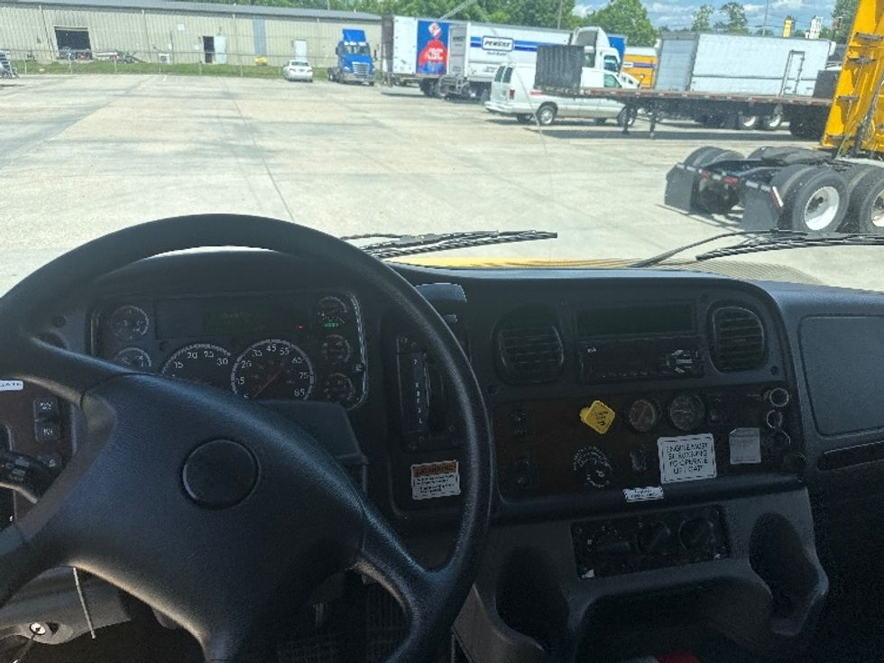 Medium Duty Box Truck-Light and Medium Duty Trucks-Freightliner-2019-M2-Baton Rouge-LA-208,913\n\t\tmiles-$ 40,750 - Image 18