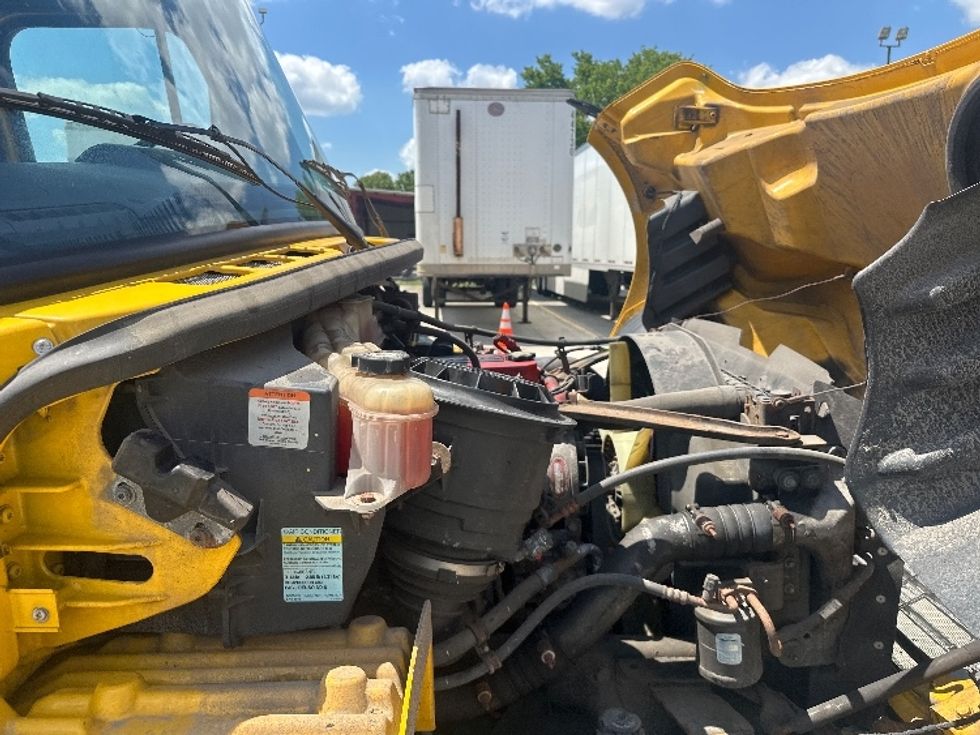 Medium Duty Box Truck-Light and Medium Duty Trucks-Freightliner-2019-M2-Baton Rouge-LA-208,913\n\t\tmiles-$ 40,750 - Image 23