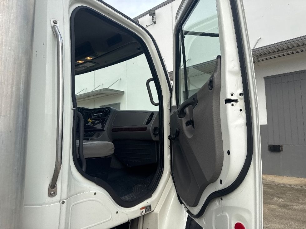 Medium Duty Box Truck-Light and Medium Duty Trucks-Freightliner-2019-M2-Beaumont-TX-174,989\n\t\tmiles-$ 50,750 - Image 20