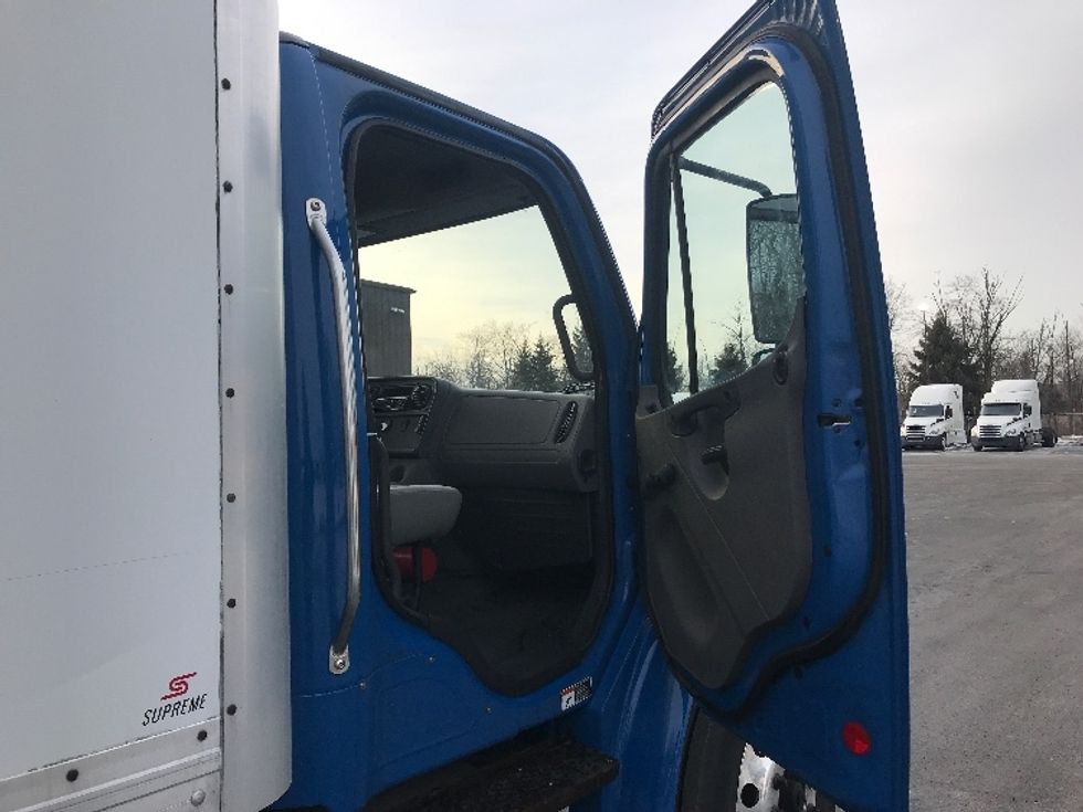 Medium Duty Box Truck-Light and Medium Duty Trucks-Freightliner-2019-M2-Bensalem-PA-290,619\n\t\tmiles-$ 29,000 - Image 20