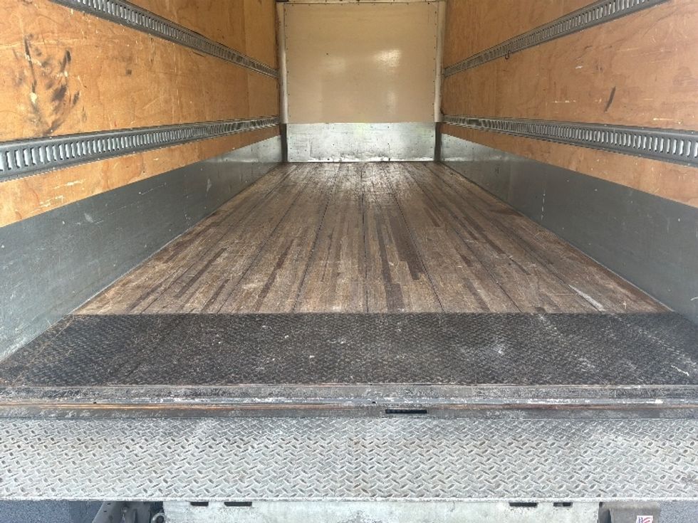 Medium Duty Box Truck-Light and Medium Duty Trucks-Freightliner-2019-M2-Bensalem-PA-57,677\n\t\tmiles-$ 61,250 - Image 10