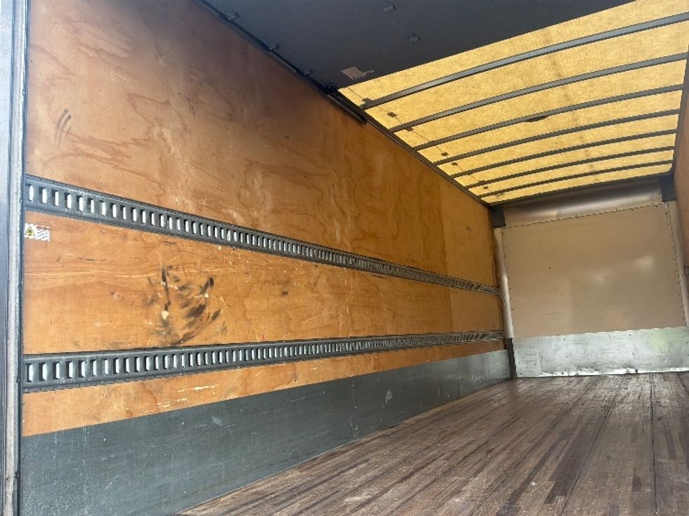 Medium Duty Box Truck-Light and Medium Duty Trucks-Freightliner-2019-M2-Bensalem-PA-57,677\n\t\tmiles-$ 61,250 - Image 11