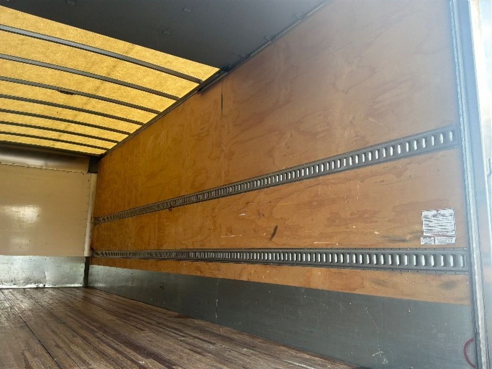 Medium Duty Box Truck-Light and Medium Duty Trucks-Freightliner-2019-M2-Bensalem-PA-57,677\n\t\tmiles-$ 61,250 - Image 12