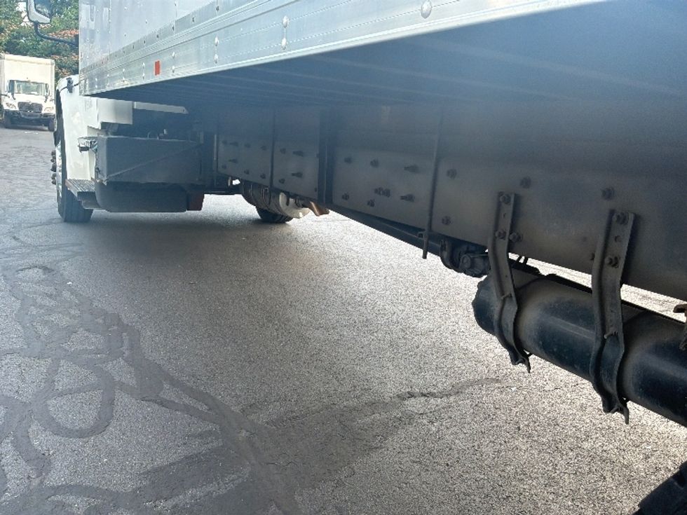 Medium Duty Box Truck-Light and Medium Duty Trucks-Freightliner-2019-M2-Bensalem-PA-57,677\n\t\tmiles-$ 61,250 - Image 5