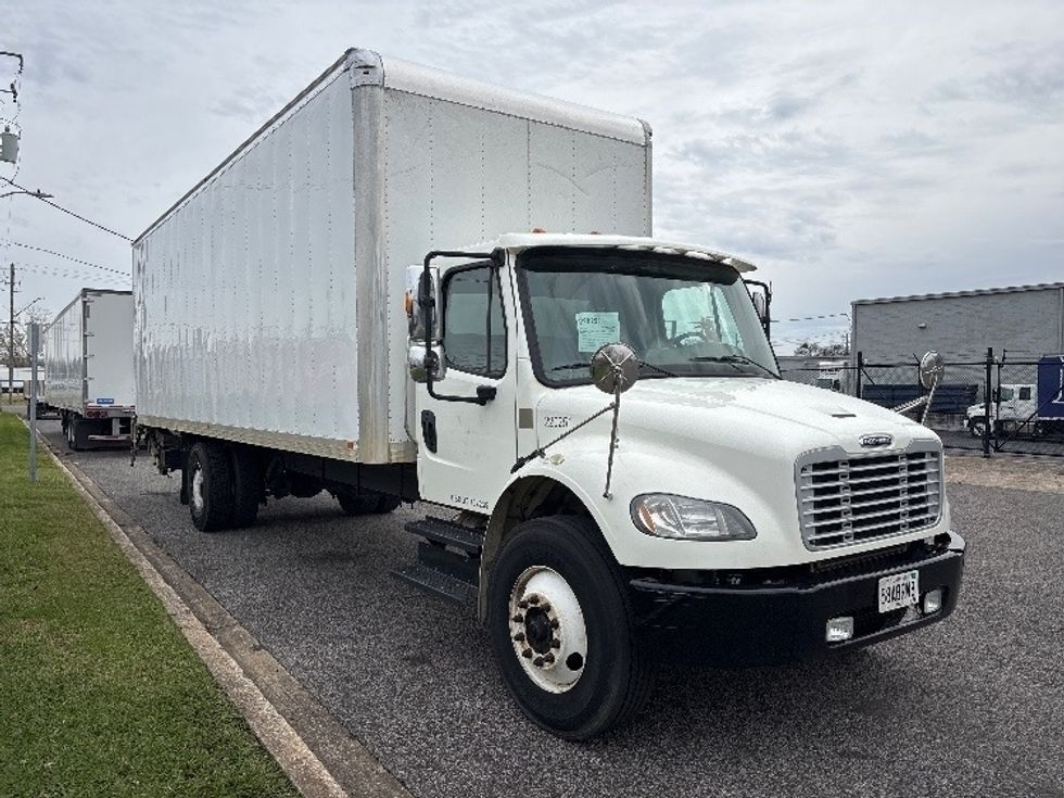 Medium Duty Box Truck-Light and Medium Duty Trucks-Freightliner-2019-M2-Birmingham-AL-127,867\n\t\tmiles-$ 63,250 - Image 1