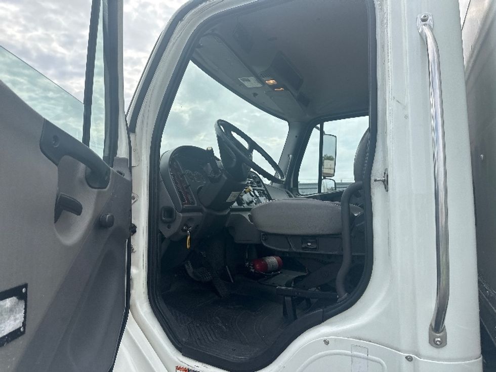 Medium Duty Box Truck-Light and Medium Duty Trucks-Freightliner-2019-M2-Birmingham-AL-173,900\n\t\tmiles-$ 50,750 - Image 15