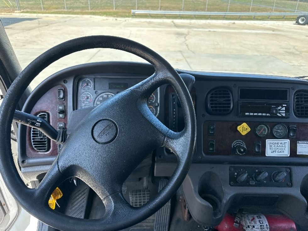 Medium Duty Box Truck-Light and Medium Duty Trucks-Freightliner-2019-M2-Birmingham-AL-177,209\n\t\tmiles-$ 55,750 - Image 18