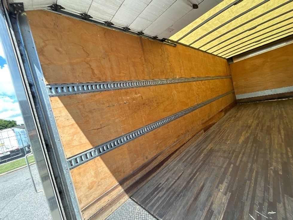 Medium Duty Box Truck-Light and Medium Duty Trucks-Freightliner-2019-M2-Birmingham-AL-309,340\n\t\tmiles-$ 31,000 - Image 11