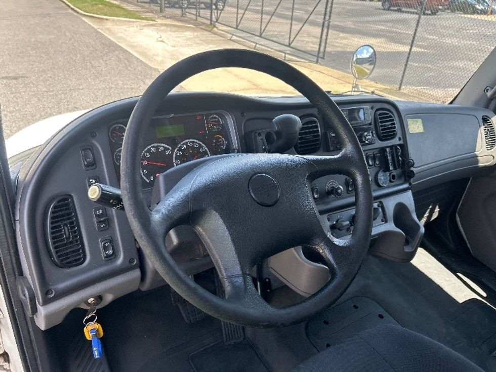 Medium Duty Box Truck-Light and Medium Duty Trucks-Freightliner-2019-M2-Birmingham-AL-309,340\n\t\tmiles-$ 31,000 - Image 17