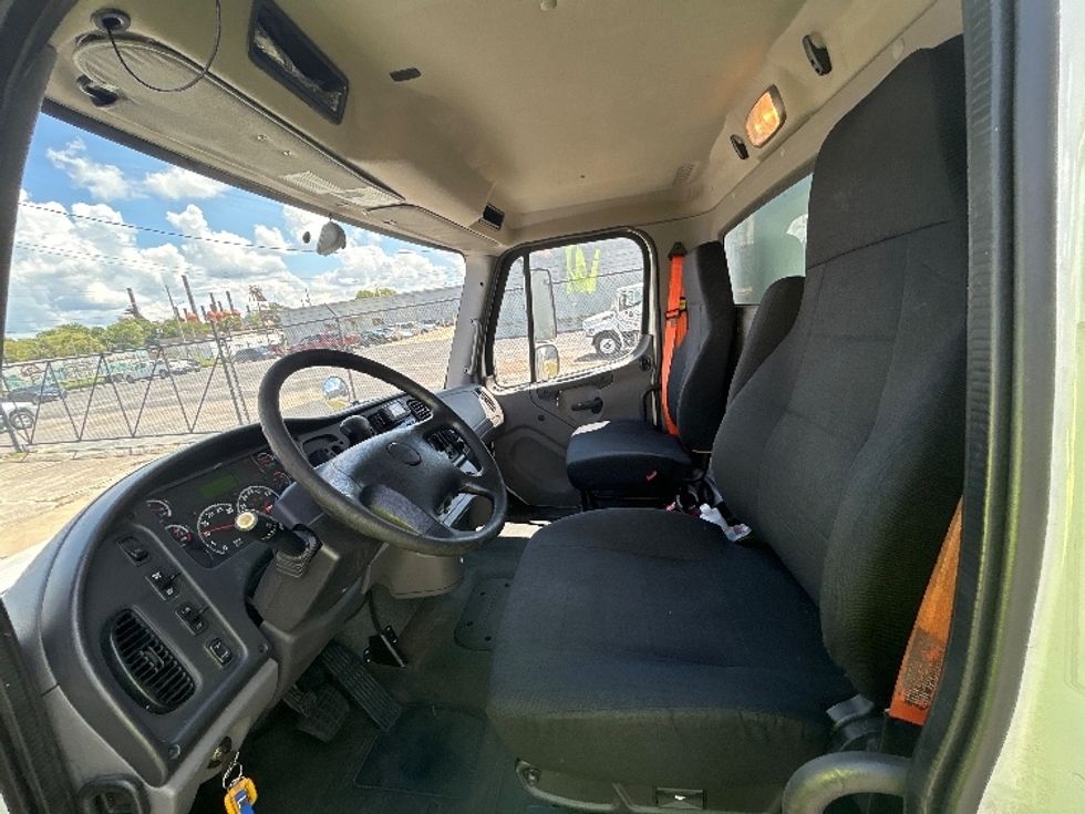 Medium Duty Box Truck-Light and Medium Duty Trucks-Freightliner-2019-M2-Birmingham-AL-309,340\n\t\tmiles-$ 31,000 - Image 19