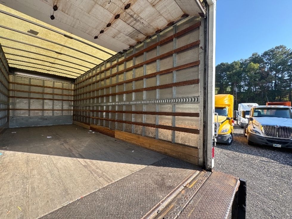 Medium Duty Box Truck-Light and Medium Duty Trucks-Freightliner-2019-M2-Blountville-TN-197,560\n\t\tmiles-$ 47,750 - Image 12