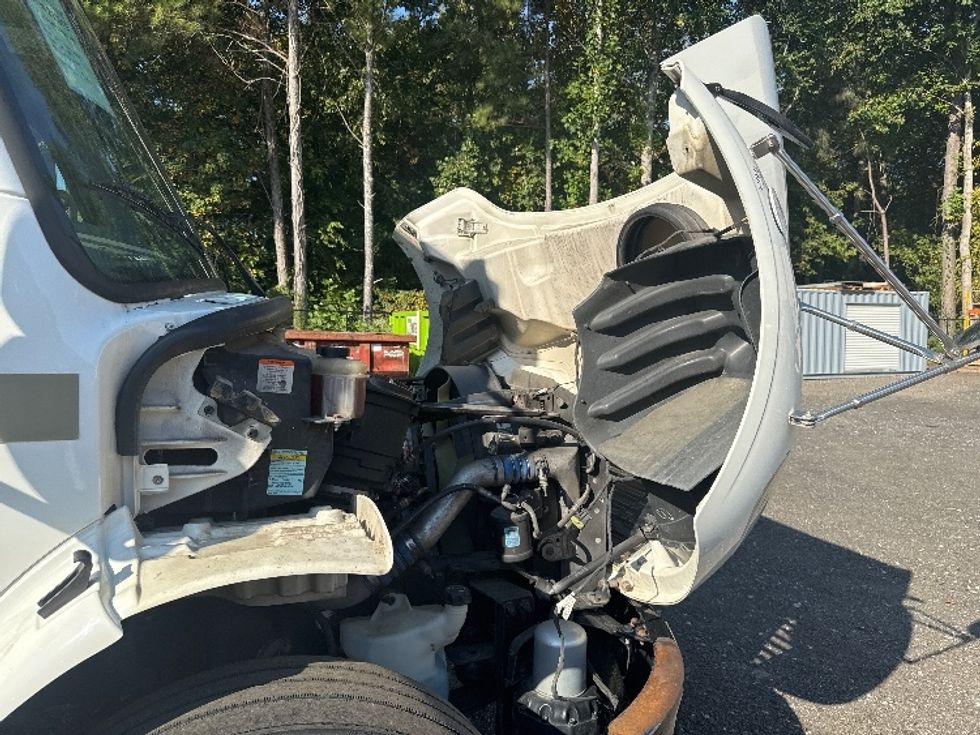 Medium Duty Box Truck-Light and Medium Duty Trucks-Freightliner-2019-M2-Blountville-TN-197,560\n\t\tmiles-$ 47,750 - Image 23