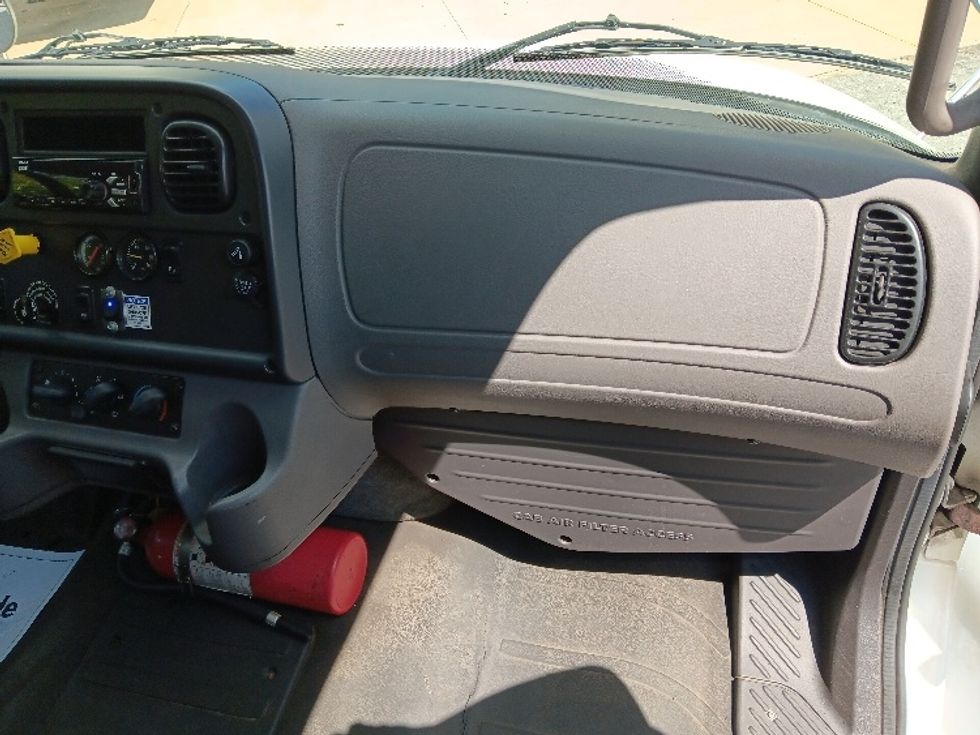 Medium Duty Box Truck-Light and Medium Duty Trucks-Freightliner-2019-M2-Blountville-TN-201,453\n\t\tmiles-$ 51,500 - Image 21