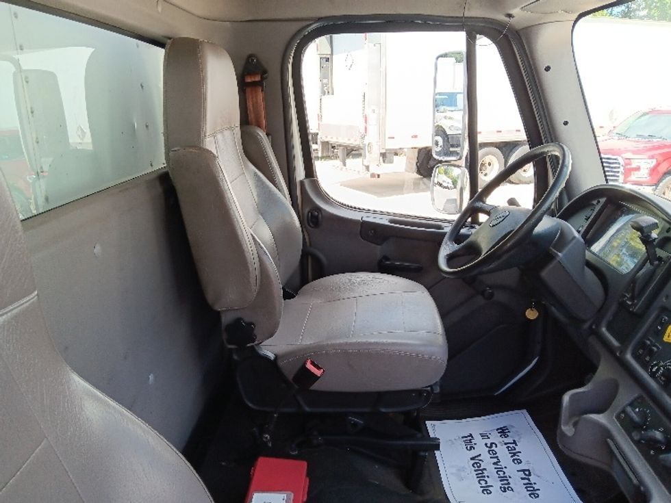 Medium Duty Box Truck-Light and Medium Duty Trucks-Freightliner-2019-M2-Blountville-TN-201,453\n\t\tmiles-$ 51,500 - Image 22