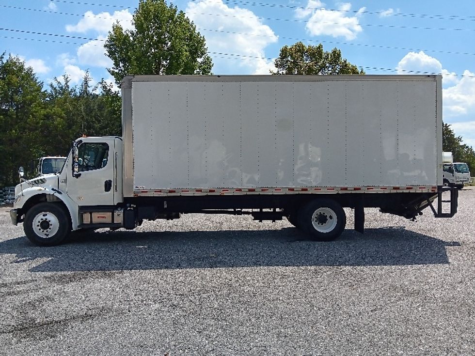 Medium Duty Box Truck-Light and Medium Duty Trucks-Freightliner-2019-M2-Blountville-TN-201,453\n\t\tmiles-$ 51,500 - Image 4