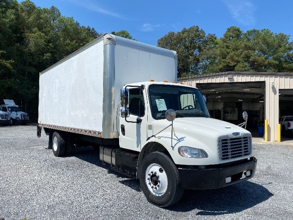 Medium Duty Box Truck-Light and Medium Duty Trucks-Freightliner-2019-M2-Blountville-TN-217,714\n\t\tmiles-$ 48,750 - Image 1
