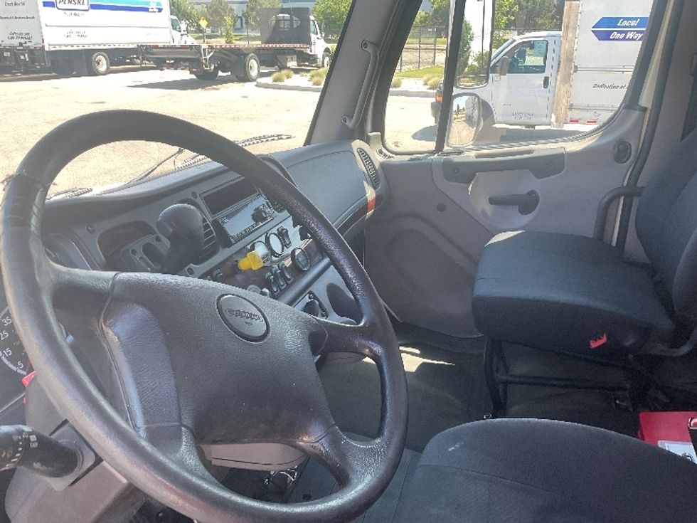 Medium Duty Box Truck-Light and Medium Duty Trucks-Freightliner-2019-M2-Boise-ID-218,824\n\t\tmiles-$ 44,000 - Image 17